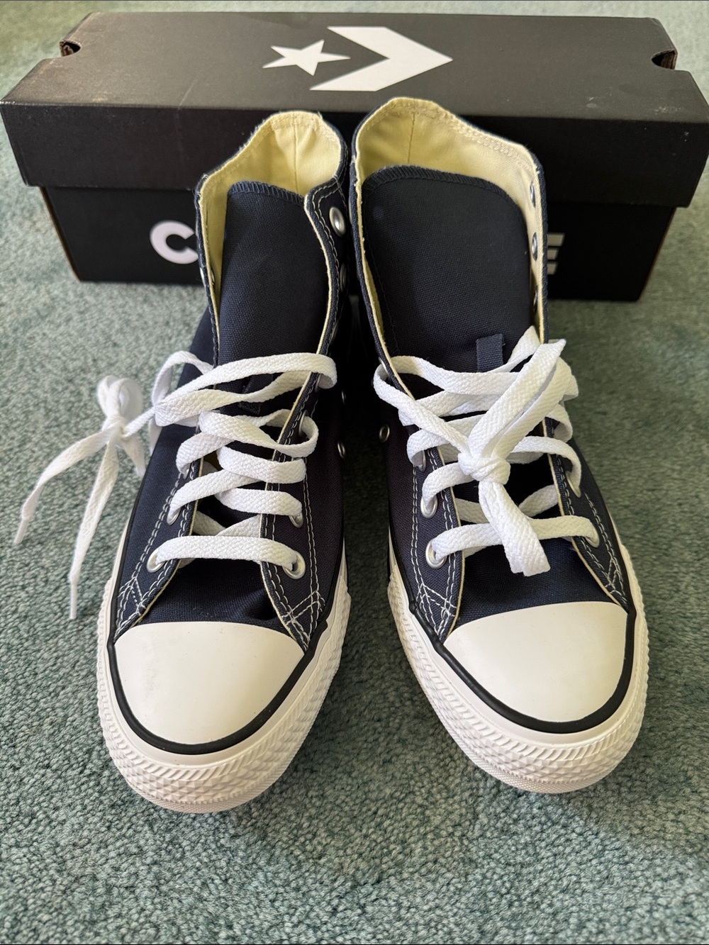 Converse Men’s High Top Sneakers in Navy and White 7.5